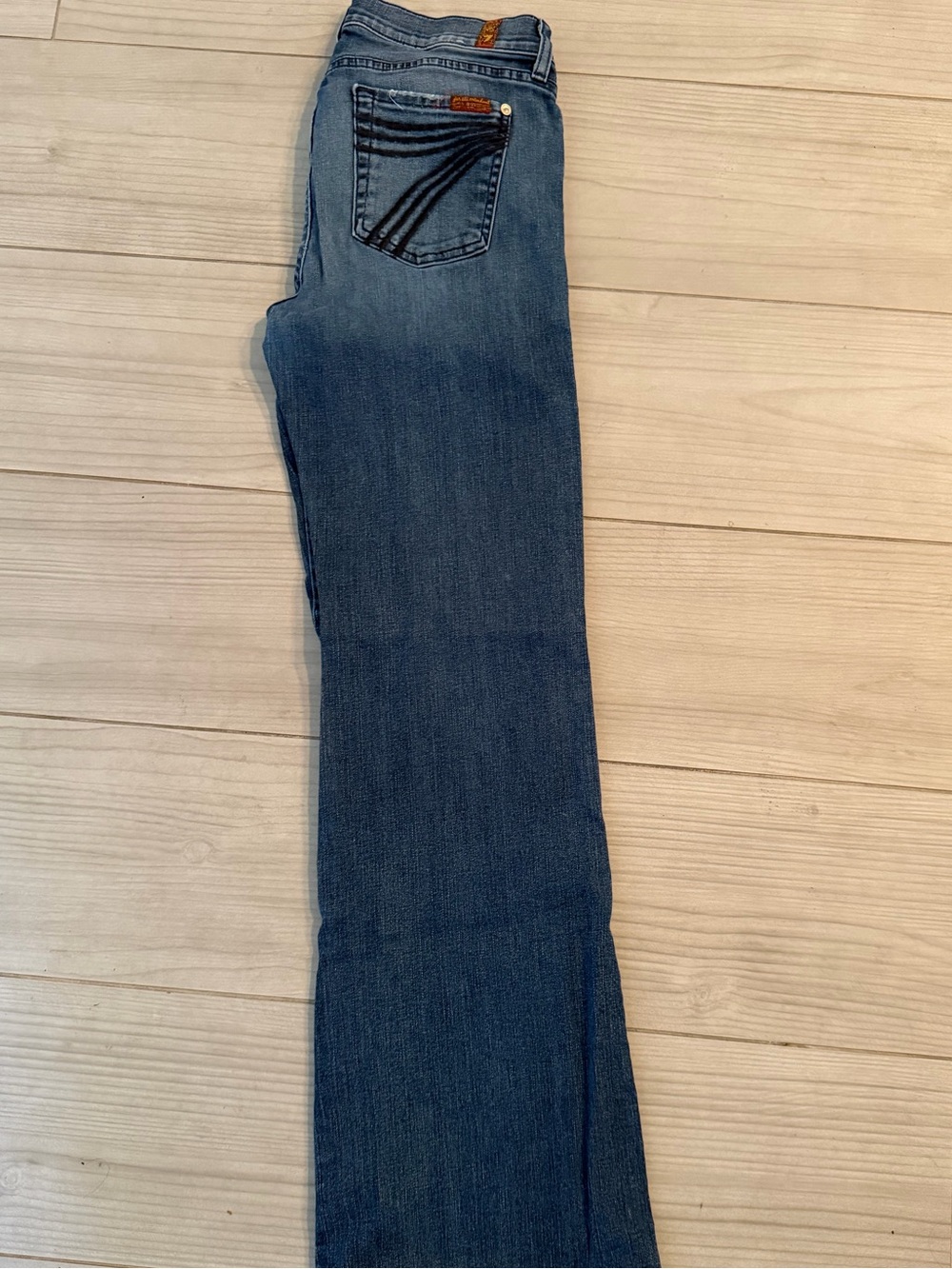 7 For All Mankind DOJO Women’s Medium Blue flare Leg Jeans